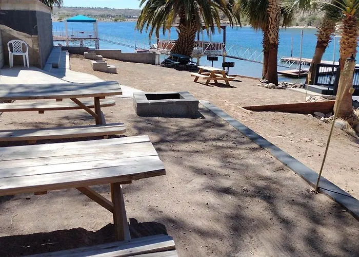 Cozy River Front Lookout * Bullhead City
