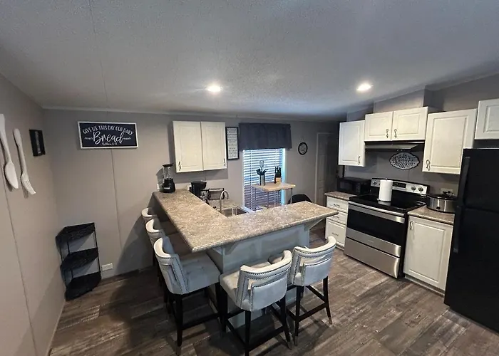 Cozy River Front Lookout * Bullhead City